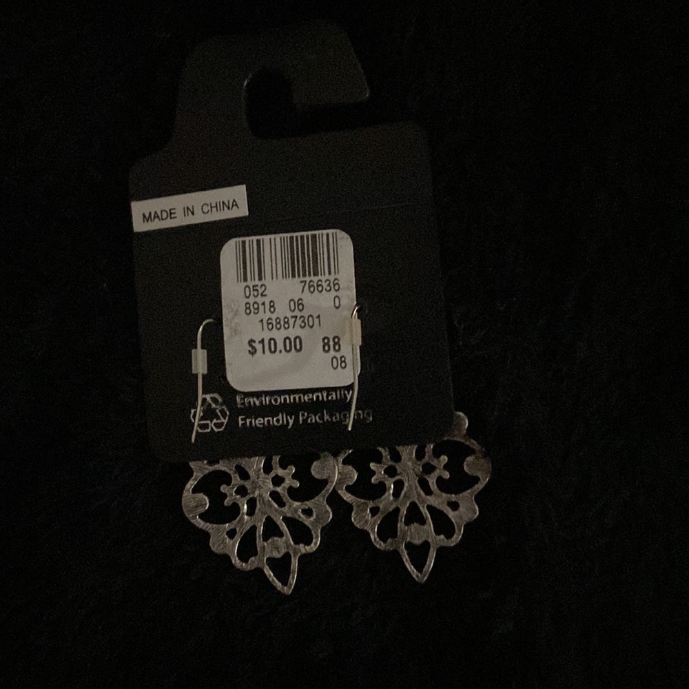 Earrings - Picture 3 of 4